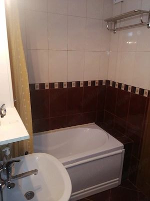 Proprietar închiriez apartament în Câmpina pe termen lung, apartamentul dispune de 3 camere. - imagine 10