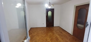 Vând apartament cu trei camere - imagine 8