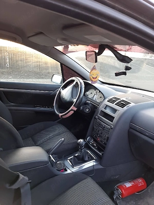 Vând Peugeot 407