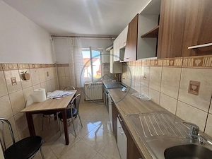 Apartament cu 4 camere de închiriat, zona Ștefan cel Mare!
