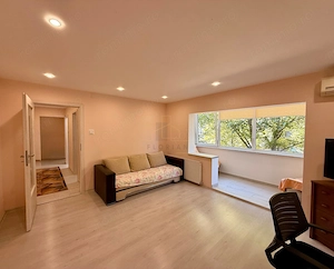 Apartament cu 3 camere, Zona Aradului