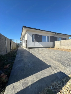 Duplex pe parter -  3 camere - gata de mutare -  Bucovat - imagine 2