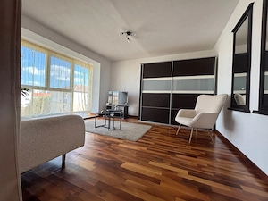 Apartament 3 camere, decomandat, zona Mihai Viteazul