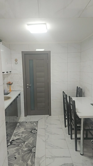 Apartament 2 camere decomandate etaj 1 - imagine 3