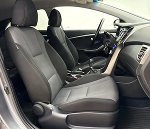 Hyundai i30 1.4 MPi Highway Heat+ - imagine 17