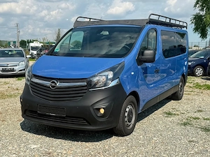 Opel Vivaro 8+1 locuri
