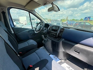 Opel Vivaro 8+1 locuri - imagine 5