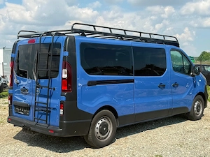 Opel Vivaro 8+1 locuri - imagine 2