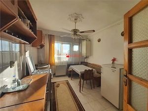 Apartament cu 4 camere de vanzare - imagine 5