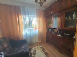 Apartament cu 4 camere de vanzare - imagine 4