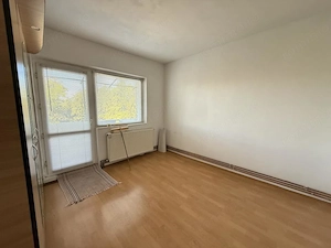 Apartament cu 3 camere, decomandat, 2 balcoane - Soarelui