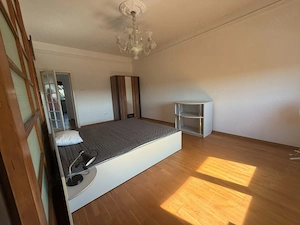 Bogdanestilor-Favorit, in vila, singur pe nivel. Centrala Proprie. 4 dormitoare. 2 bai. Disponibil! - imagine 11