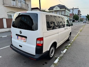 VW Transporter T5, 2011, 8+1 locuri - imagine 9