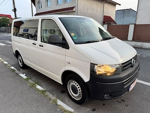 VW Transporter T5, 2011, 8+1 locuri - imagine 7