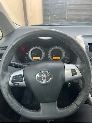Toyota Auris 1.6 Valvematic, 2012, automată cu padele   63.977 km - imagine 5