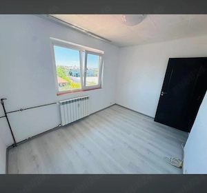 Apartament 3 camere vanzare.
