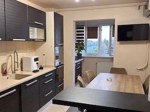 Vanzare apartament 3 camere - imagine 2