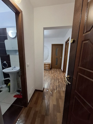 Închiriez apartament  două camere Mall Bacău - imagine 2