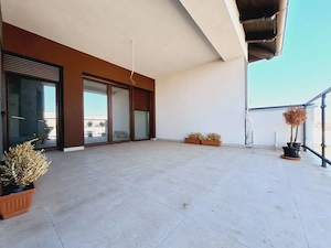 3 camere tip Penthouse.Terasa acoperita.Bloc Nou.Finisaje la alegere! - imagine 2