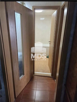 2 camere etaj 1 cu centrala propie linga parc - imagine 5