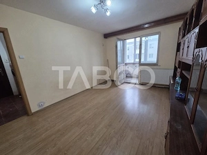 Apartament 2 camere semidecomandat de vanzare etaj 3 T. Vladimirescu - imagine 6