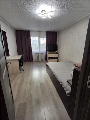 Garsoniera de vanzare, renovata, parter-zona Tractorul - imagine 3