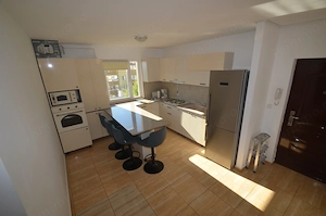 Apartament cu 2 camere decomandat cu centrala