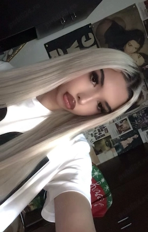 Izabella TS girl te aștept la mine 
