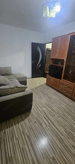 Închiriez apartament  - imagine 5