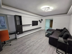 Închiriere 2 Camere Bd. Unirii, Parcare Inclusă, Renovat, 2 Balcoane - imagine 3