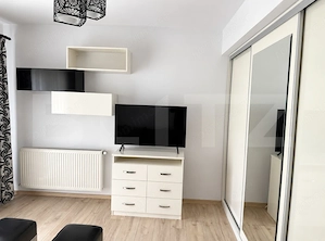 Apartament cu 2 camere, mobilat, cu parcare și centrală proprie - Râșnov  - imagine 2