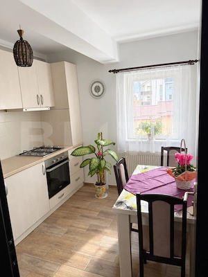 Apartament cu 2 camere, mobilat, cu parcare și centrală proprie - Râșnov  - imagine 5