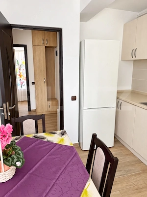 Apartament cu 2 camere, mobilat, cu parcare și centrală proprie - Râșnov  - imagine 6