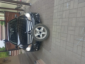 Vând Mercedes C 180