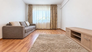 Apartament 2 camere de vanzare, decomandat,  zona Lipovei