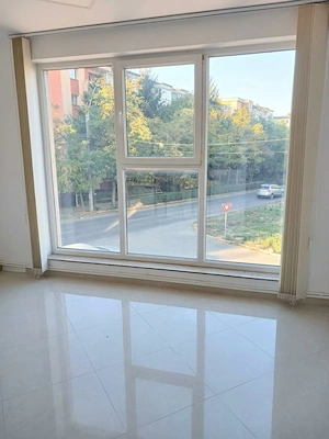 De închiriat   Spațiu 90 m , Bd. Republicii - imagine 5