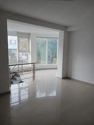 De închiriat   Spațiu 90 m , Bd. Republicii - imagine 2