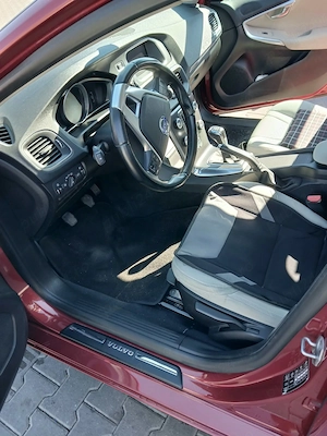 Volvo V40 - Momentum 2.0 D4 190 Cp - imagine 6