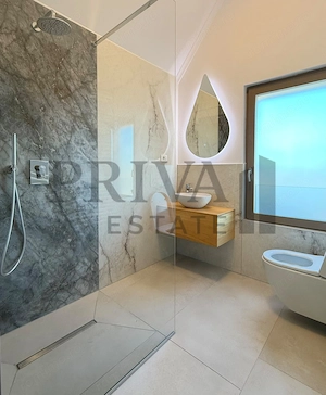 Casa 5 camere, 3 bai, despărțită carport, 121 mp utili + 340 teren. - imagine 8