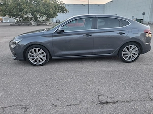 Hyundai i30 Fastback - Stare perfecta, foarte putin folosita. Masina foarte fiabila. - imagine 6