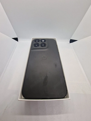 Motorola G77