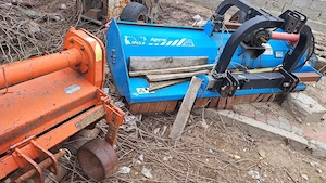 vand tocator pentru tractor-lastaris si vegetatie pana la 7 cm