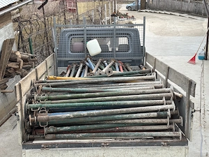 Inchiriez popi metalici
