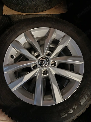 Jante vw 5x112 16 anvelope 205 60 16 iarna ca noi 7-8 mm  - imagine 3