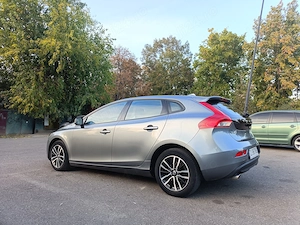 Vând Volvo V40 D3 an 2019 motorizare 2.0 diesel 150 CP - imagine 6