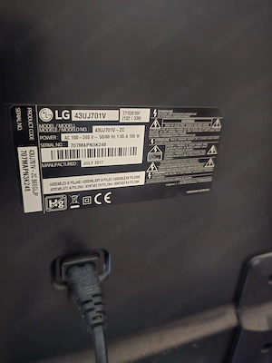 LG 43UJ701V   defect, pentru piese (display spart)