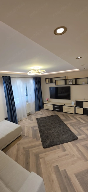 Inchiriez apartament 