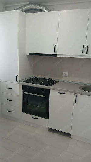garsoniera HILS BRAUNER-centrala propeie-parcare proprie-metrou 5 minute - imagine 4