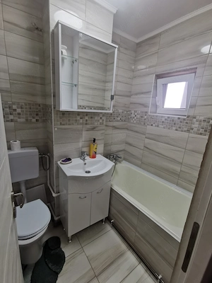 Vând apartament cu 3 camere în Vlaicu Arad  - imagine 2