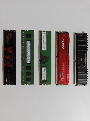 Plăcute RAM DDR4 pentru piese